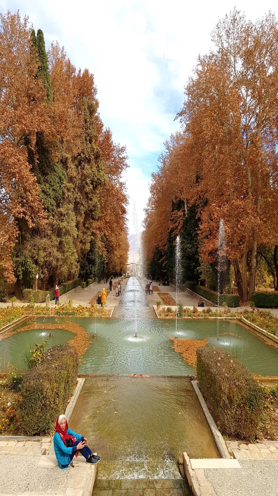 Persian Gardens Tour